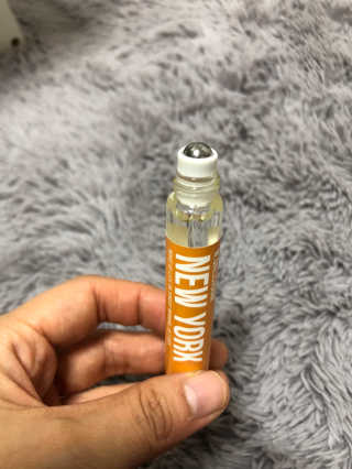 더블유드레스룸 롤 온 퍼퓸EDT 10ml — 3.67점을 준 리뷰어가 2018년 7월 올린 사용 사진