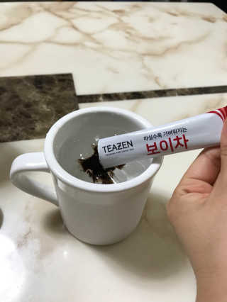 티젠 보이차 + 마이보틀 세트 — 5점을 준 리뷰어가 2018년 6월 올린 사용 사진