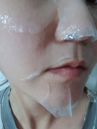 쥬시줄리 체리블라썸 젤리겔 마스크 — 5점을 준 리뷰어가 2020년 3월 올린 사용 사진