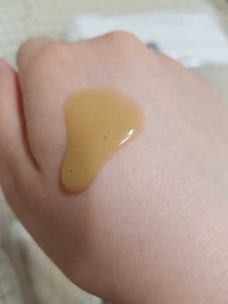 보타니티 [홍]조[진]정[결]케어 플라본 세럼 — 4.33점을 준 리뷰어가 2018년 5월 올린 사용 사진