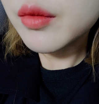 [블랙루즈] 에어 핏 벨벳 틴트3 택1+랜덤1 — 5점을 준 리뷰어가 2019년 3월 올린 사용 사진