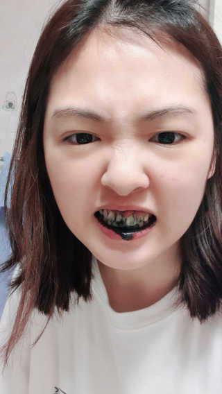 the naked object 디블랙팩치약 디블랙칫솔 세트 — 3.5점을 준 리뷰어가 2019년 6월 올린 사용 사진