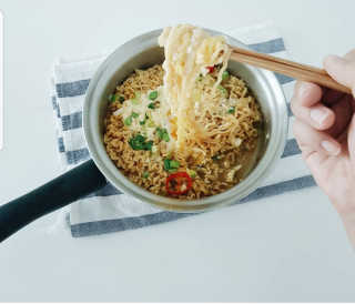 라면 그대로가 제일 맛있는 더엄마라면 — 5점을 준 리뷰어가 2019년 7월 올린 사용 사진