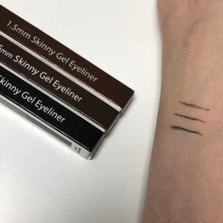 우드버리 1.5mm 스키니 젤 아이라이너 — 5점을 준 리뷰어가 2019년 5월 올린 사용 사진