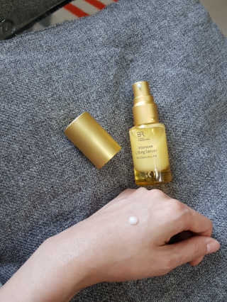 아이소이 불가리안 로즈 인텐시브 리프팅 세럼 20ml 탄력세럼 — 5점을 준 리뷰어가 2018년 10월 올린 사용 사진