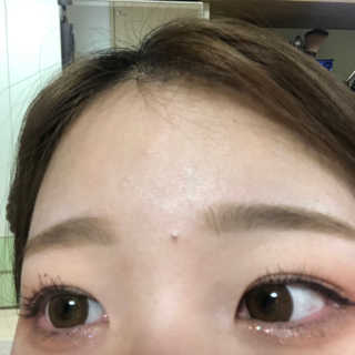 [블랙루즈] 펄블리 아이 글리터 2종 — 5점을 준 리뷰어가 2019년 1월 올린 사용 사진