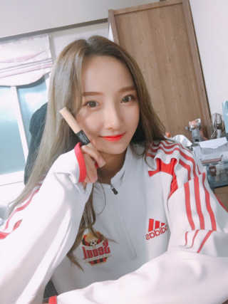 뷰티피플 절대 커버 핏 리퀴드 컨실러 듀오 — 4점을 준 리뷰어가 2017년 2월 올린 사용 사진
