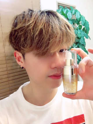 JM솔루션 24K 골드 프리미엄 알 이펙트 앰플 스페셜 — 5점을 준 리뷰어가 2018년 12월 올린 사용 사진