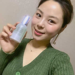 블랑벨 스피루리나 에메랄드 에센스 — 4.83점을 준 리뷰어가 2018년 3월 올린 사용 사진