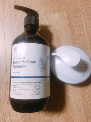 달리프 베러 퍼퓸 샴푸 1000ml 레이니데이 or 일랑로즈 — 5점을 준 리뷰어가 2020년 1월 올린 사용 사진