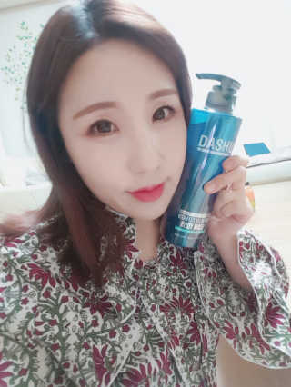 다슈코리아 다슈 데일리 비타플렉스 올인원 바디워시 — 4.67점을 준 리뷰어가 2018년 2월 올린 사용 사진