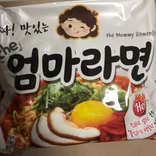 라면 그대로가 제일 맛있는 더엄마라면 — 4.5점을 준 리뷰어가 2019년 7월 올린 사용 사진