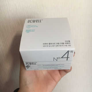 아크웰 아쿠아 클리니티 수분크림 — 4.17점을 준 리뷰어가 2018년 10월 올린 사용 사진