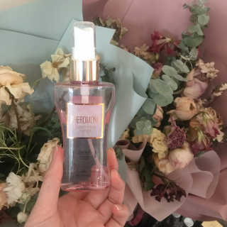 레드컨테이너 페로몬향 퍼퓸 바디미스트 80ml — 5점을 준 리뷰어가 2020년 3월 올린 사용 사진