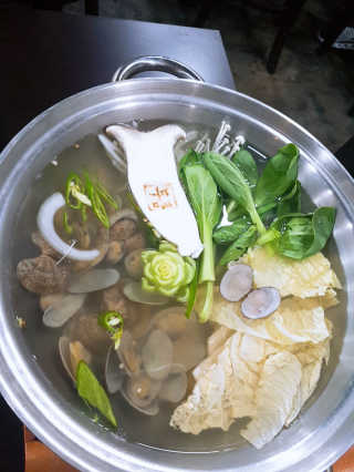[두툼갈비] 두툼갈비 2인분 + 매콤치즈버섯 set — 4점을 준 리뷰어가 2018년 9월 올린 사용 사진