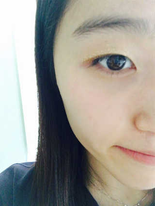 딜라잇18 홀리몰리 글리터라이너 — 3점을 준 리뷰어가 2016년 10월 올린 사용 사진