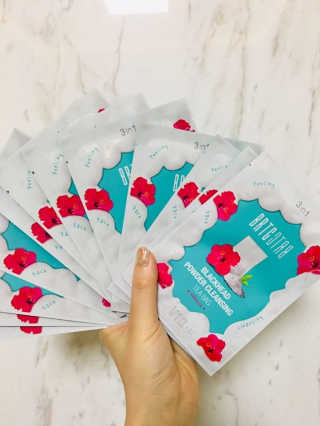 비알티씨 V10 파우더 클렌징 티백 2종 — 5점을 준 리뷰어가 2019년 3월 올린 사용 사진