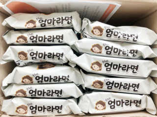 라면 그대로가 제일 맛있는 더엄마라면 — 5점을 준 리뷰어가 2019년 7월 올린 사용 사진