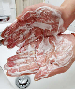 (주)에네스티 내추럴 촉촉  오트밀 바디워시 500ml — 5점을 준 리뷰어가 2019년 12월 올린 사용 사진