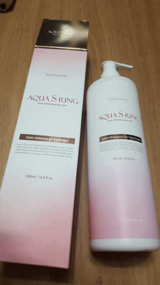 아쿠아큐링 아쿠아S링 퓨어리프레싱 헤어케어 500ml — 5점을 준 리뷰어가 2018년 8월 올린 사용 사진