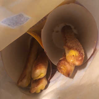 앤티앤스프레즐서초점 [앤티앤스 프레즐 서초본점] 고구마 크림치즈스틱 2인 — 5점을 준 리뷰어가 2019년 10월 올린 사용 사진