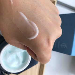 포렌코즈 아쿠아 커넥션 크림 — 5점을 준 리뷰어가 2017년 8월 올린 사용 사진
