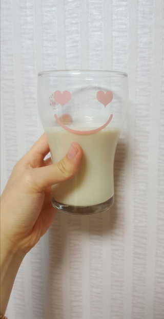 이롬 황성주 국산콩 닥터두유 3종 — 4.33점을 준 리뷰어가 2018년 5월 올린 사용 사진
