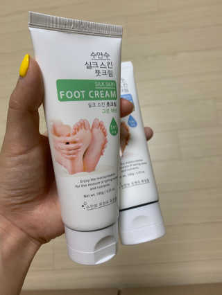 (주)에네스티 에네스티 수안수 실크스킨 풋크림 1+1 — 4점을 준 리뷰어가 2019년 10월 올린 사용 사진