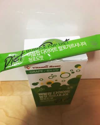 비타민하우스 버블팝 다이어트 발포가르시니아 청포도/복숭아 — 5점을 준 리뷰어가 2017년 5월 올린 사용 사진