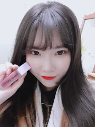 터치인솔 프리티필터 쉬폰 벨벳 립틴트 — 4.33점을 준 리뷰어가 2018년 10월 올린 사용 사진