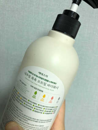 (주)에네스티 내추럴 촉촉  오트밀 바디워시 500ml — 5점을 준 리뷰어가 2020년 1월 올린 사용 사진