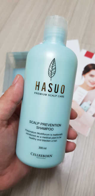 셀리본 하수오 내츄럴 프리벤션 탈모관리 샴푸 300ml — 5점을 준 리뷰어가 2019년 11월 올린 사용 사진