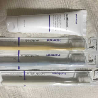플레인하우스 토탈케어 치약 2개+쿼드클린 칫솔 4개 — 5점을 준 리뷰어가 2018년 7월 올린 사용 사진