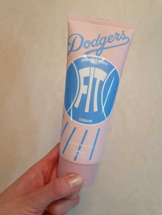 MLB COSMETICS [MLB PLAY] 퍼펙트 바디핏 크림 200ml — 5점을 준 리뷰어가 2019년 10월 올린 사용 사진