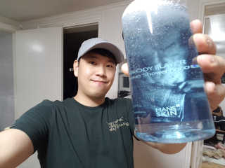 맨즈스킨 바디플레이어 약산성 퍼퓸 바디워시 — 5점을 준 리뷰어가 2019년 8월 올린 사용 사진