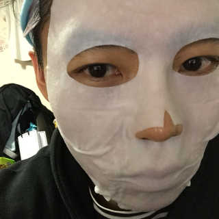 23years old 코쿤 윌로우 실키 마스크 — 5점을 준 리뷰어가 2018년 4월 올린 사용 사진