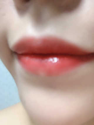 블리스텍스 립 릴리프 크림 립밤, 립 바이브런스 립밤 — 5점을 준 리뷰어가 2018년 11월 올린 사용 사진
