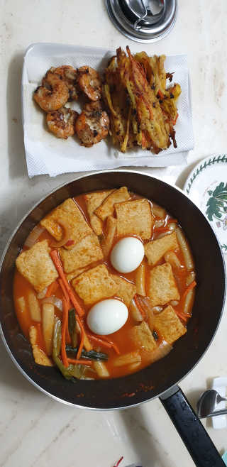 잠실맛집,홍코너떡볶이가우리집에[옛날맛,짜장맛옵션] — 5점을 준 리뷰어가 2019년 11월 올린 사용 사진