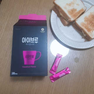 한국맥널티 아이브루 헤이즐넛향 100T — 4점을 준 리뷰어가 2019년 11월 올린 사용 사진