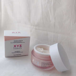XYZ FORMULA 워터폴 라인 세라크라운 메모리 크림 — 4.67점을 준 리뷰어가 2018년 2월 올린 사용 사진