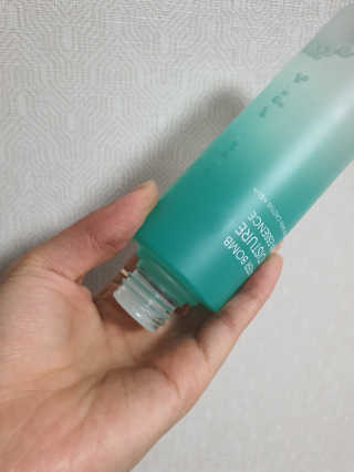 오지아이 워터 밤 모이스처 스킨 에센스 180ml — 4점을 준 리뷰어가 2020년 1월 올린 사용 사진