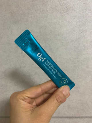 오지아이 워터 밤 모이스처 슬리핑 팩 4ml X 20pcs — 3.5점을 준 리뷰어가 2019년 12월 올린 사용 사진