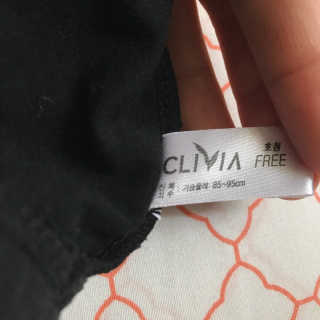 크리비아 Clivia Padded Yoga Sports Bra — 5점을 준 리뷰어가 2018년 6월 올린 사용 사진