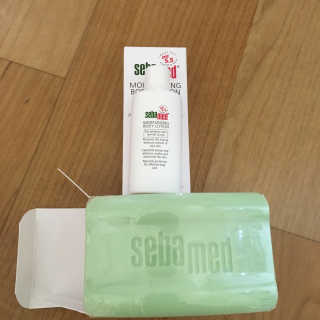 세바메드 클래식 클렌징 바[비누] + 바디로션 15ml — 3.5점을 준 리뷰어가 2019년 9월 올린 사용 사진