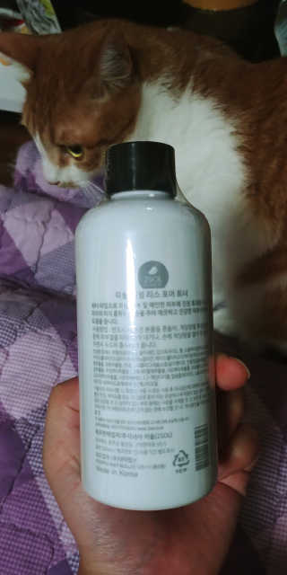 이솔화장품 이솔 세범 리스 포어 토너 200ml — 4.5점을 준 리뷰어가 2018년 8월 올린 사용 사진