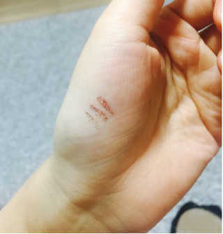딜라잇18 홀리몰리 글리터라이너 — 4점을 준 리뷰어가 2016년 10월 올린 사용 사진