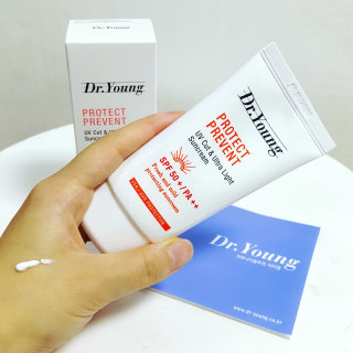 닥터영 유브이 컷 앤 울트라 라이트 썬크림 SPF50+ PA++ 50ml — 4점을 준 리뷰어가 2016년 7월 올린 사용 사진