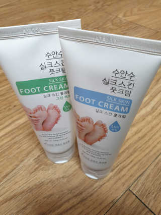 (주)에네스티 에네스티 수안수 실크스킨 풋크림 1+1 — 5점을 준 리뷰어가 2019년 11월 올린 사용 사진