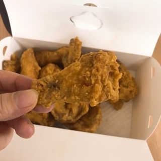 [치킨마루]-  빠사칸윙봉현미 + 콜라 500ml — 5점을 준 리뷰어가 2019년 7월 올린 사용 사진