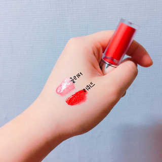 터치인솔 메탈리스트 리퀴드 포일 립스틱 5종 — 4점을 준 리뷰어가 2018년 3월 올린 사용 사진